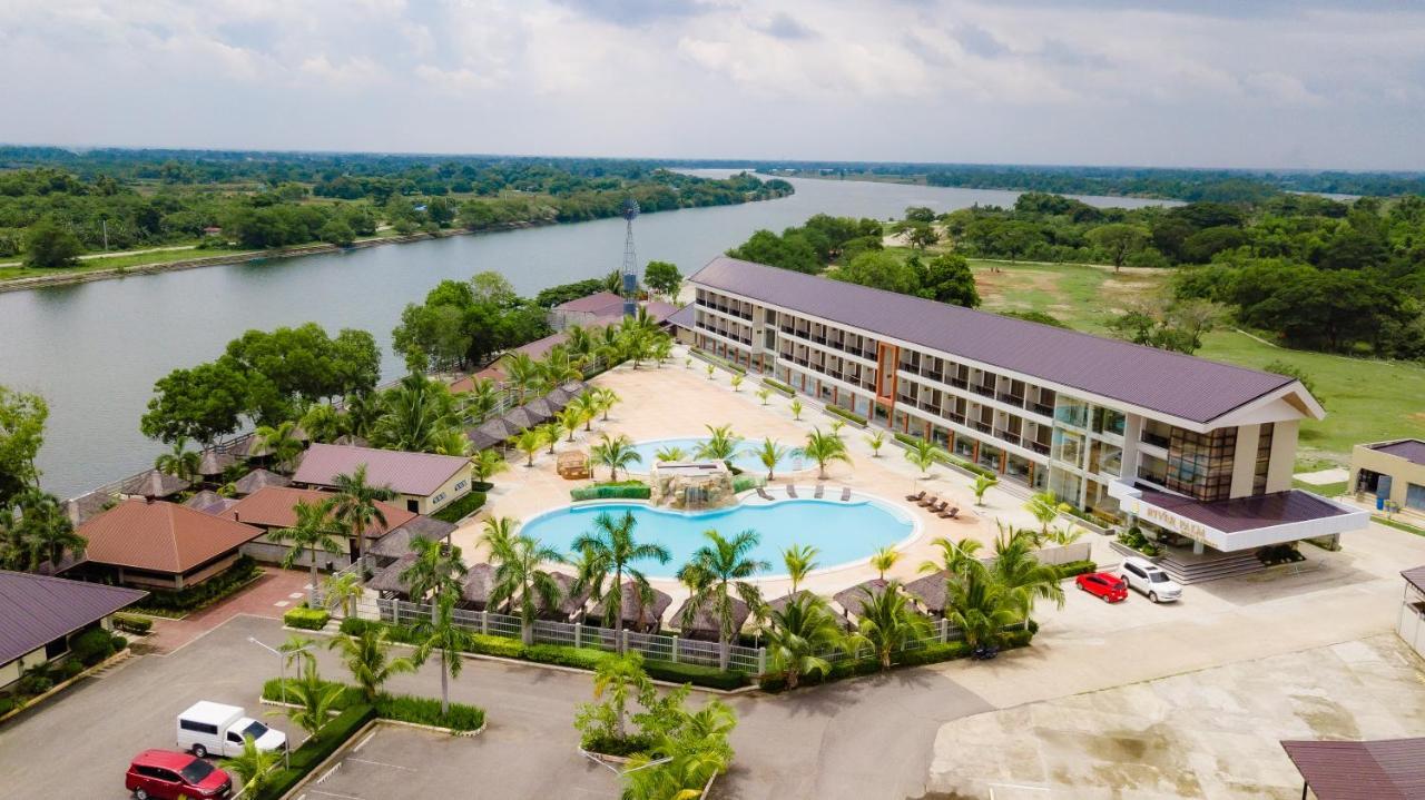 River Palm Hotel And Resort Powered By Cocotel Bugallon Luaran gambar