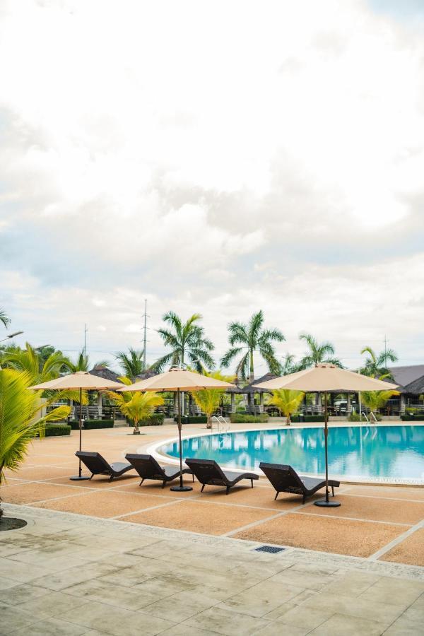 River Palm Hotel And Resort Powered By Cocotel Bugallon Luaran gambar